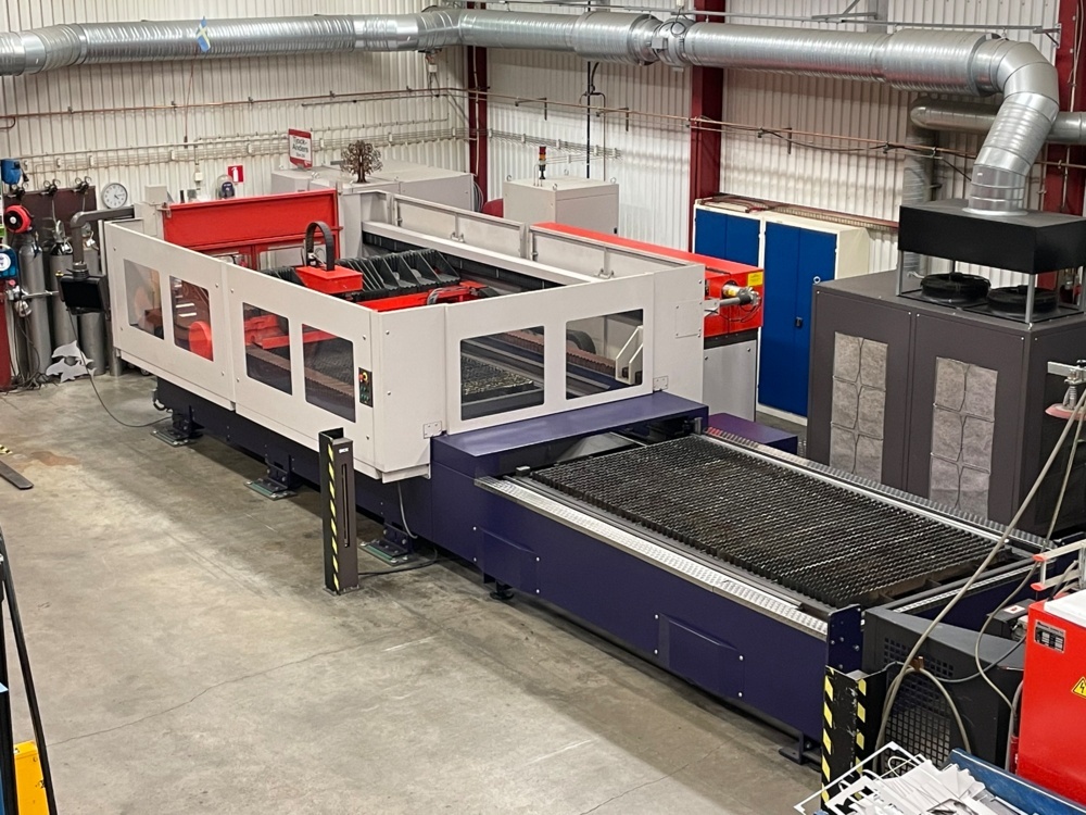 1588643-1 Bystronic BySprint 3015 CO2/Laser 3000W – 2007 – Serviced – 2 cutting heads