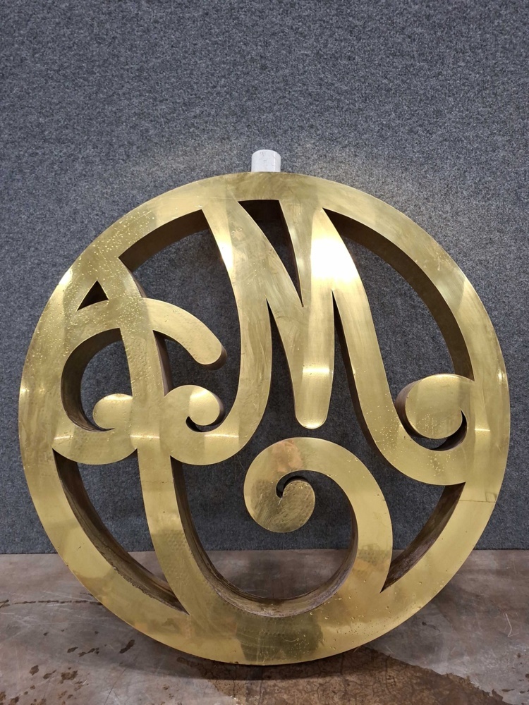 1587515-2 2 signs "MP"