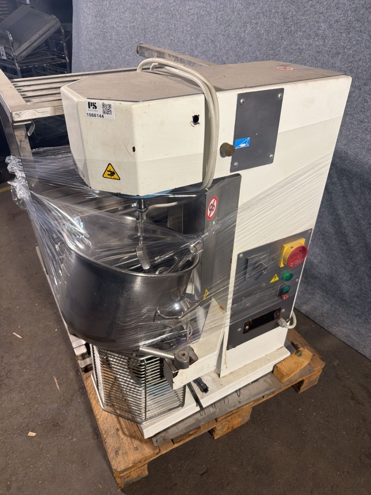 1566144-2 Planetary mixer with accessories - Moretti