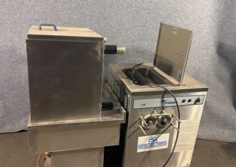 Ice cream maker and refrigerated counter - Ott Freezer, Electrolux