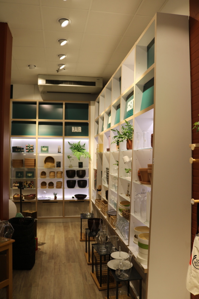 1515230-2 Shop shelf angle. 2