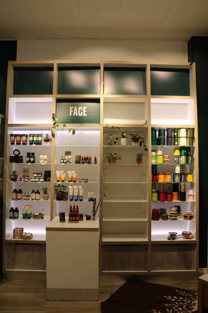 1515231-2 Store shelf 3