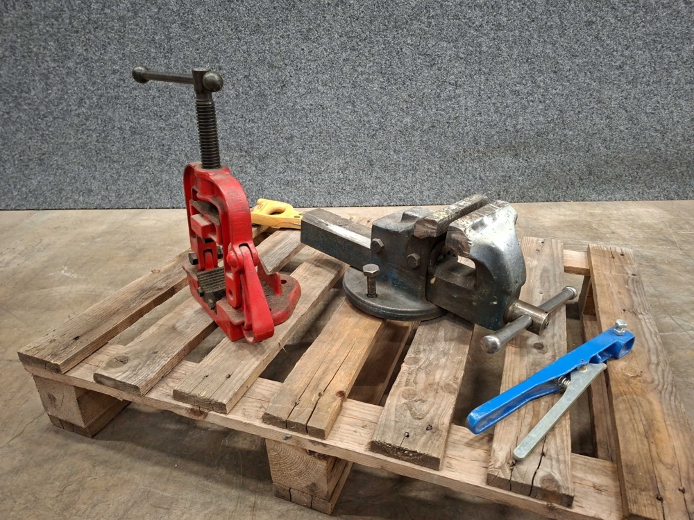 1587526-2 Screw anvil, pipe vice etc.