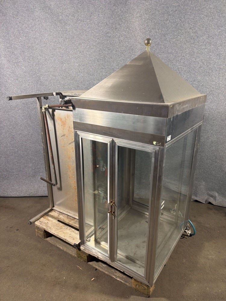 1566150-1 Water bath and exposure cabinet - Capro