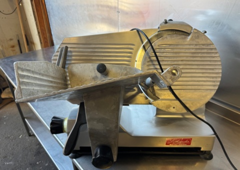 Cutting machine – Lincat President G300