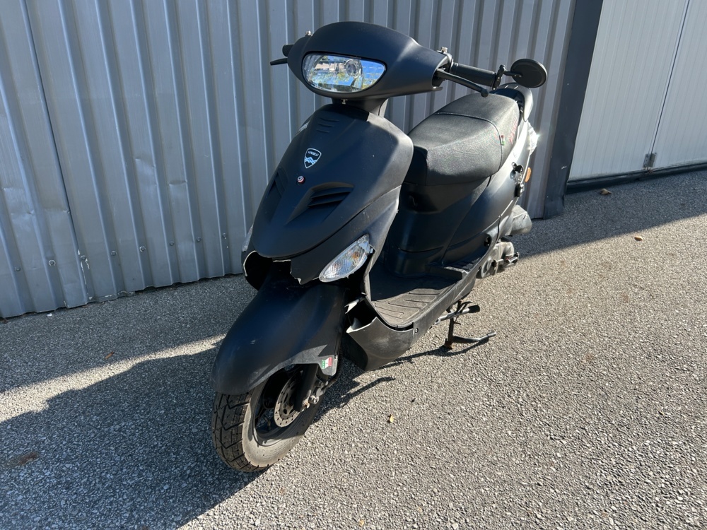1368443-2 Moped – Viareli GT1 -2024
