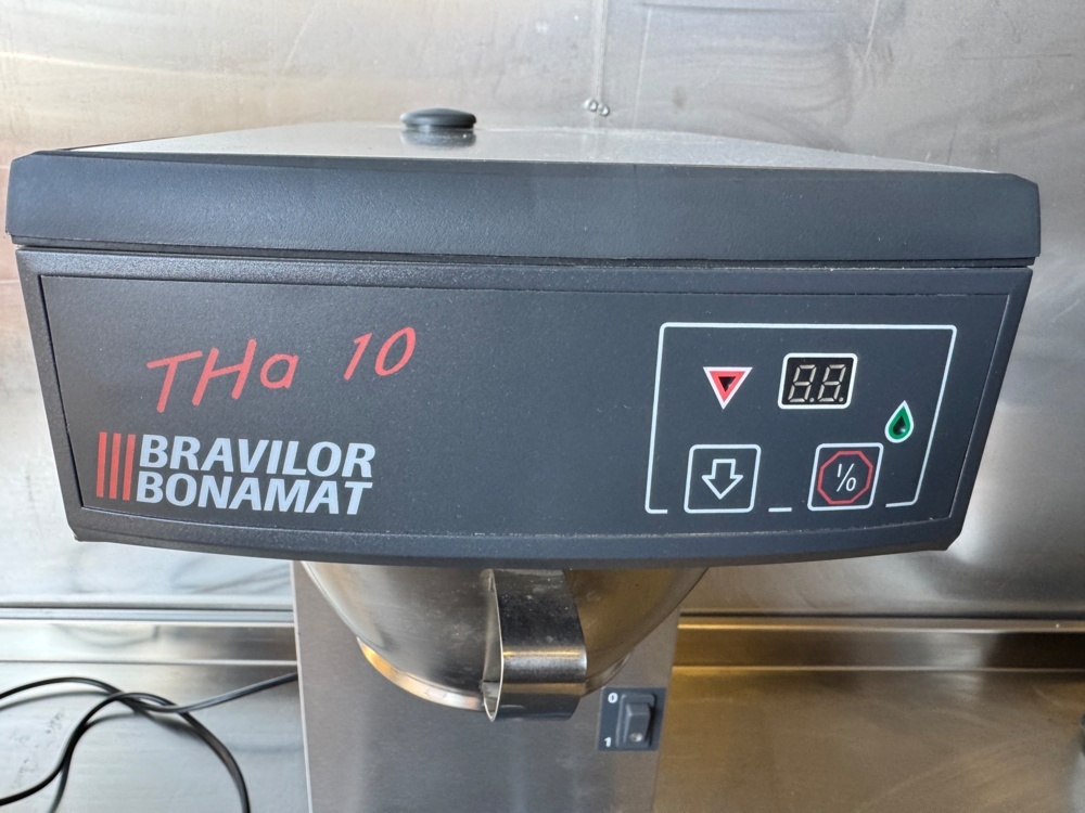 1406105-2 Coffee maker without thermos – Bravilor Bonamat THA 10
