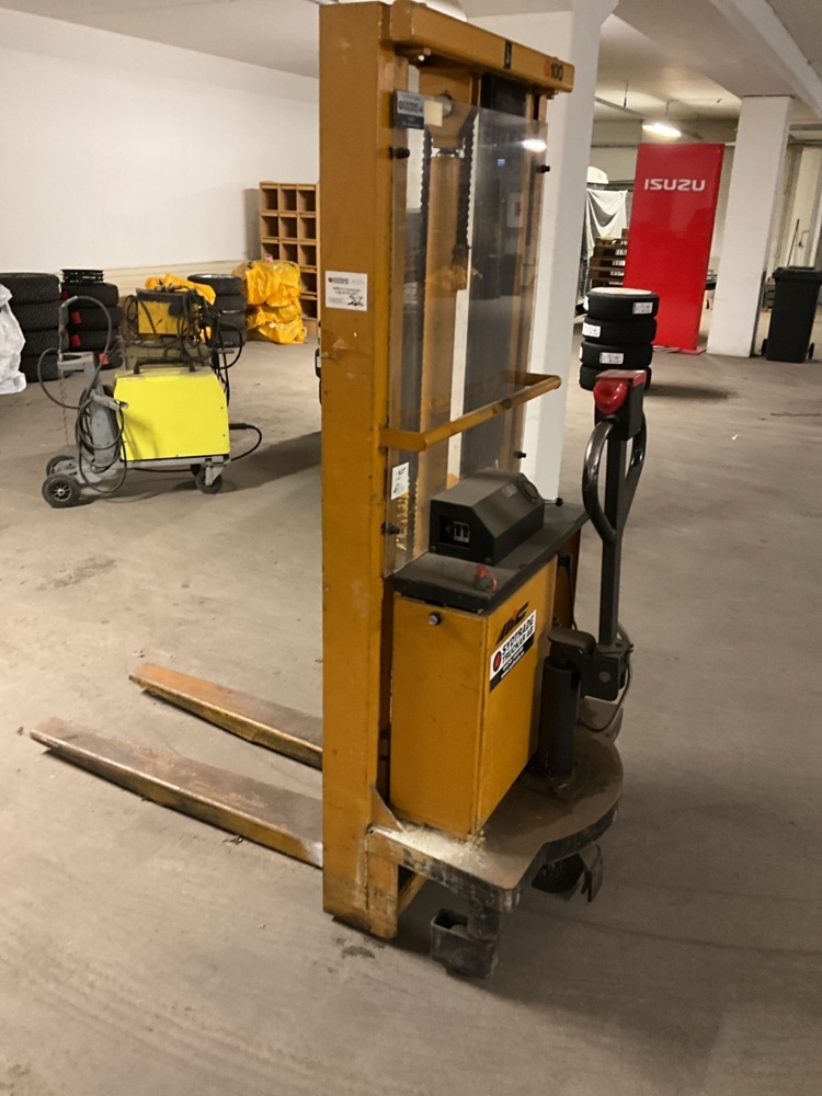 1473760-2 Stacker - Mic
