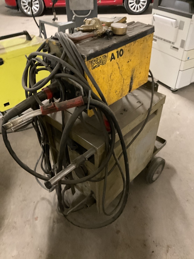 1473762-2 Welding - ESAB LDA 150 with feeder A10