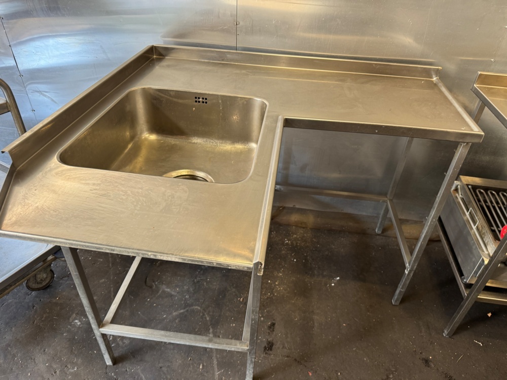 1406108-1 Stainless steel dishwasher loading bench