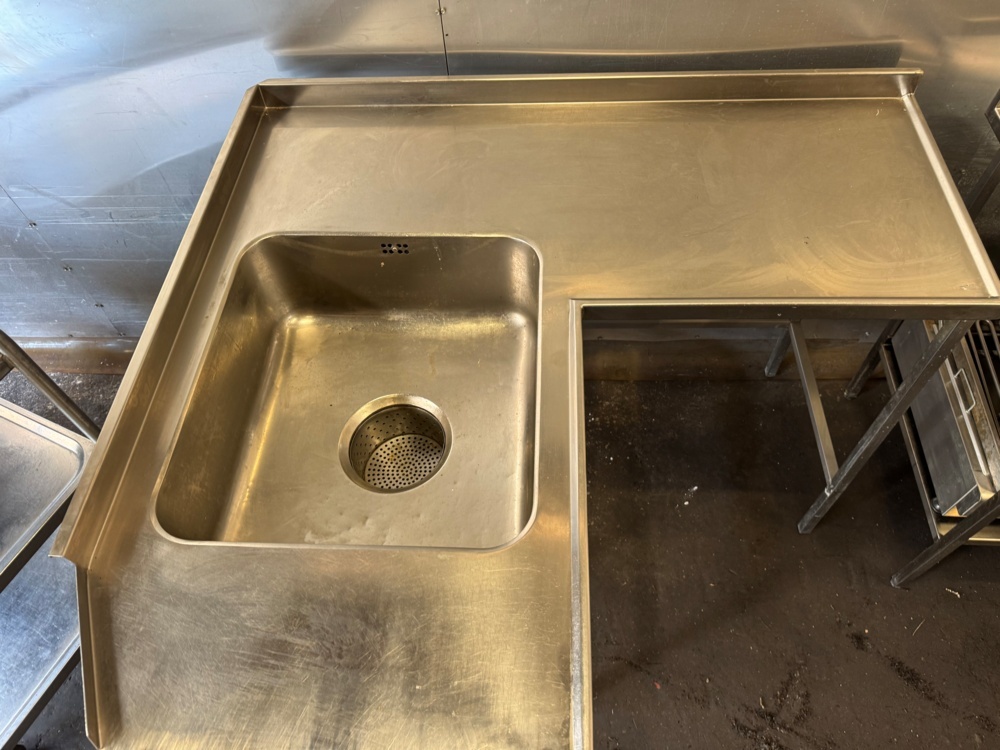 1406108-2 Stainless steel dishwasher loading bench