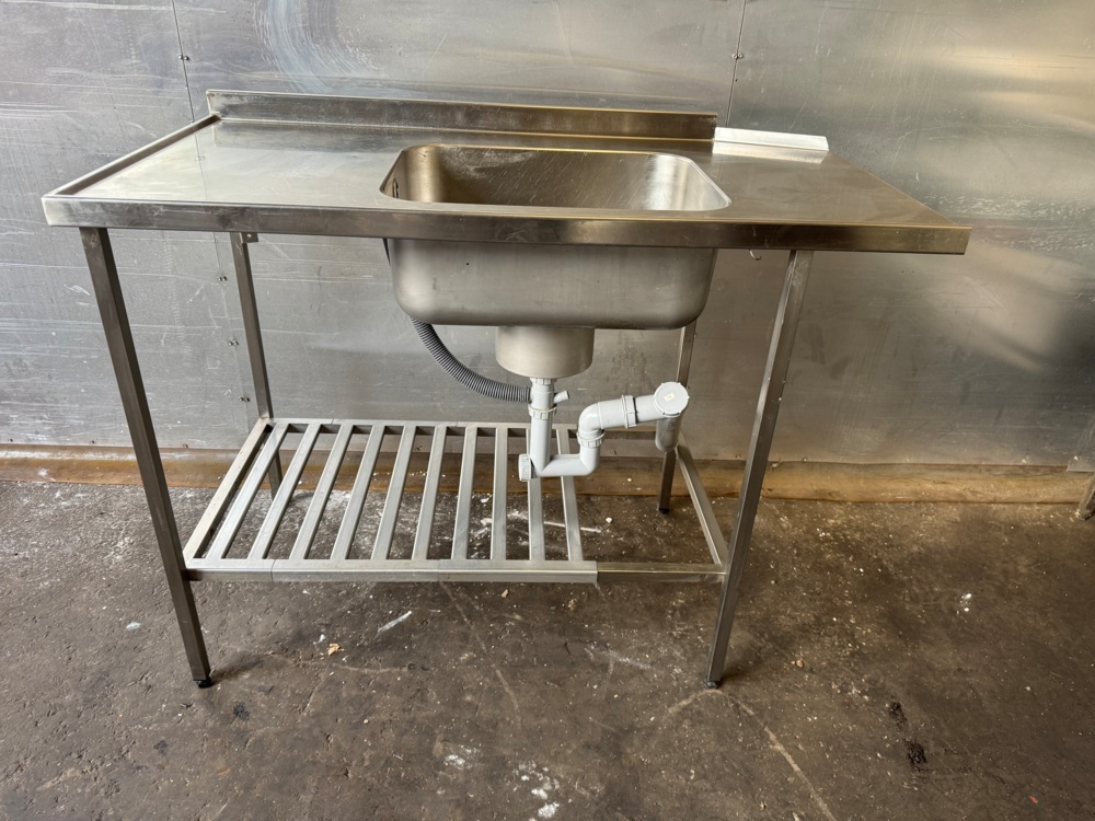 1406109-1 Dishwasher loading bench