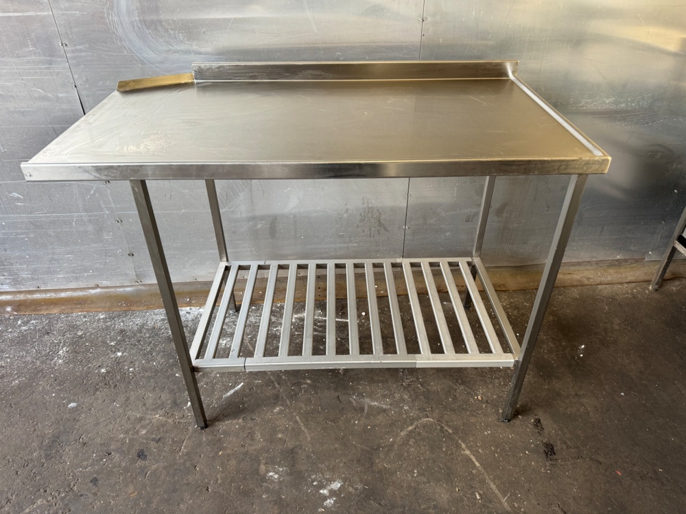 1406110-1 Dishwasher loading bench