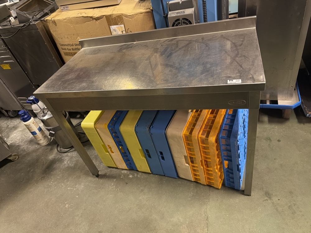 1566122-2 Workbench / relief bench with 10 wash bins