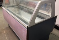 1566138 Ice cream counter