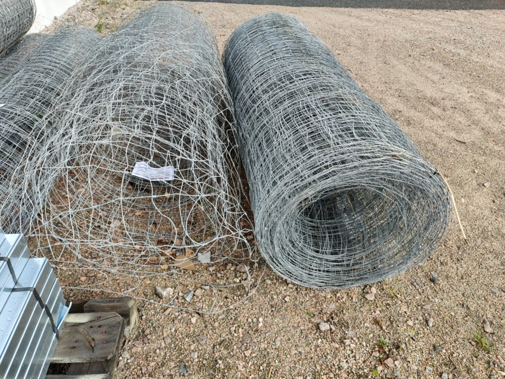 1590053-3 Game fence/twisted mesh