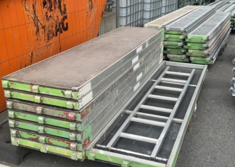 Large batch of scaffolding from Monzon