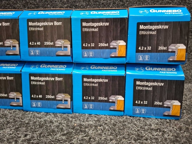 1590066-3 3000 st Montageskruv 4.2x32 & 4.2x40mm, Gunnebo