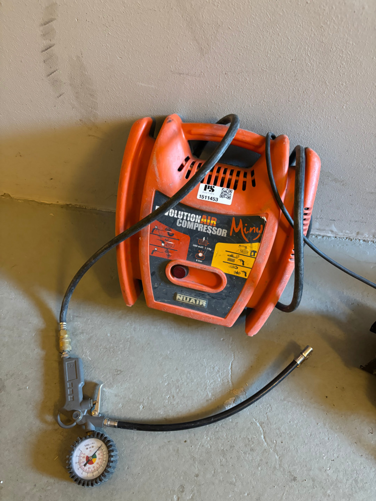 1511453-2 Kompressor, garagedomkrafter och pallbock - Nuair Revolution Air Mini