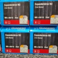 1590076-3 8 st Förpackningar Expanderskruv M2, Gunnebo