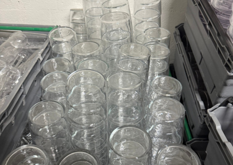 Vattenglas i glas – 1 back