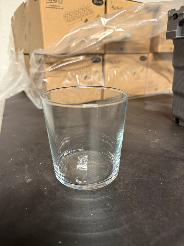 1563485-2 Vattenglas i glas – 1 back