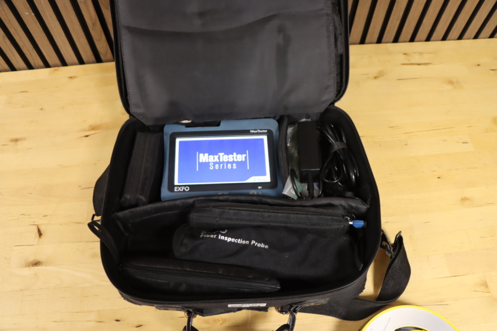1296128-1 Fiberoptisk testare MaxTester EXFO 715B