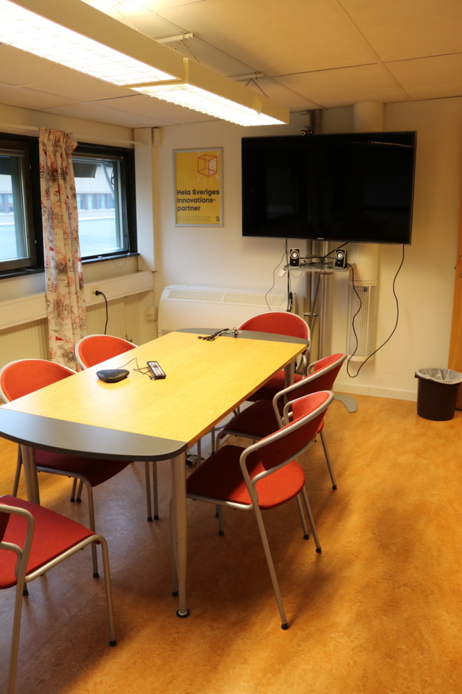 1515244-2 Small Conference Room