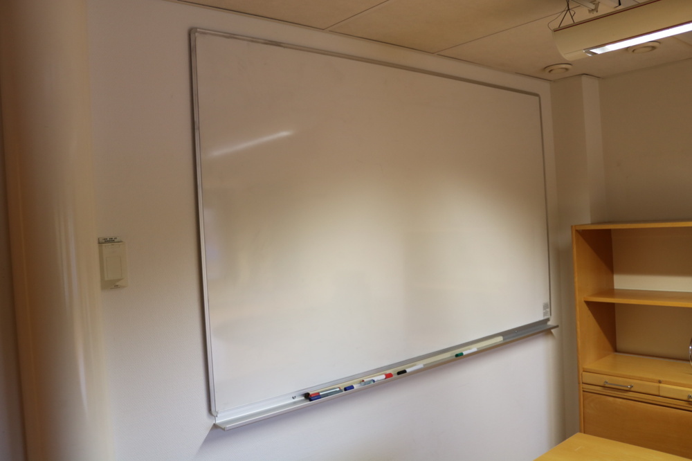 1515245-3 Office 1.