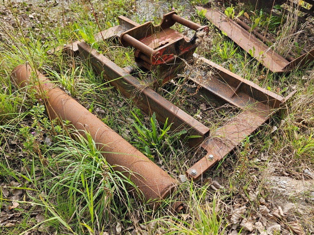 1546266-1 Leveling beam with roller - repair item