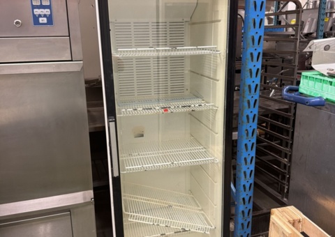 Restaurant machines - Refrigerator, stove, fryer
