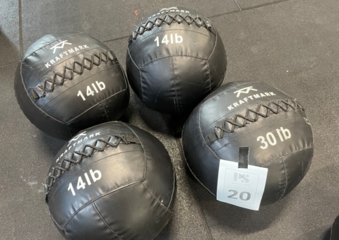 Wallballs 14 lb and 30 lb, Kraftmark, 4 pcs
