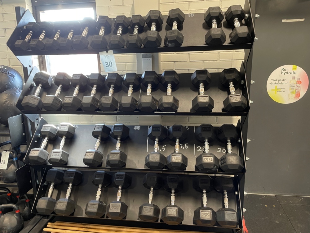 1590230-1 Rack with rubber-coated dumbbells