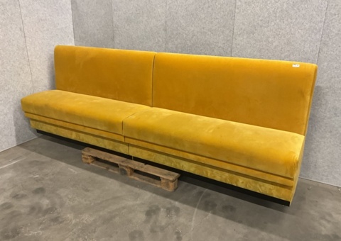 Klädd soffa - delbar 2 x 1,5 m
