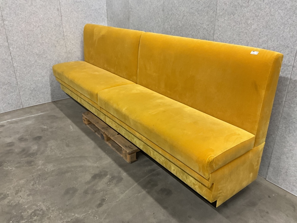 1473945-2 Upholstered sofa - divisible 2 x 1.5 m