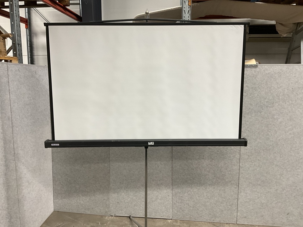 1473950-2 Projector screen