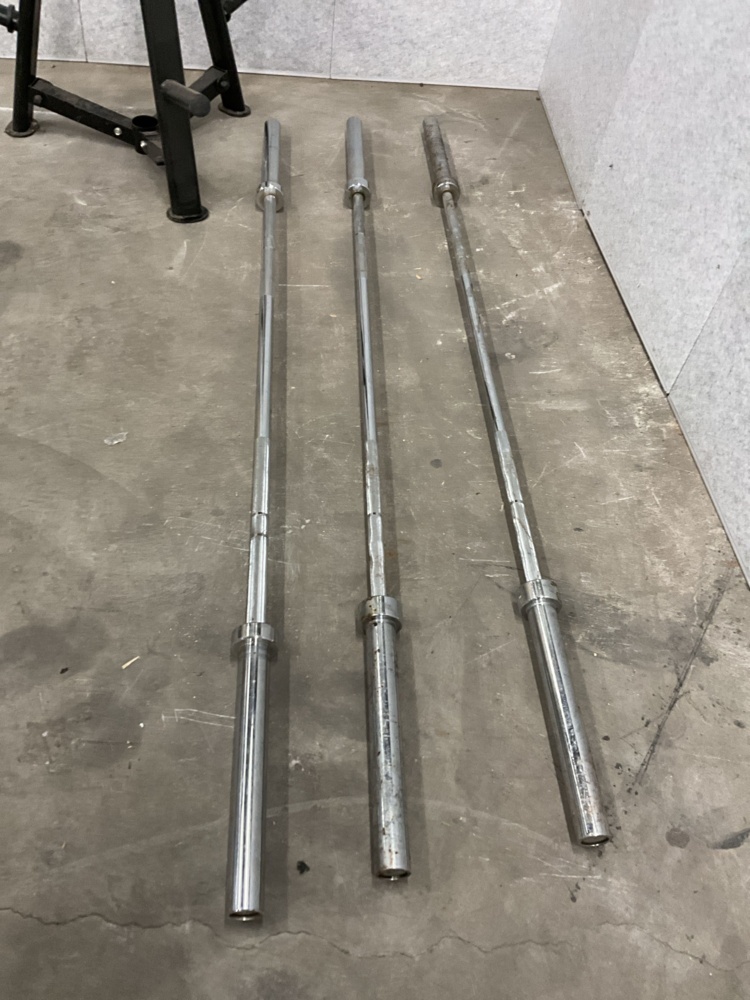 1473951-2 3 barbells and weight racks