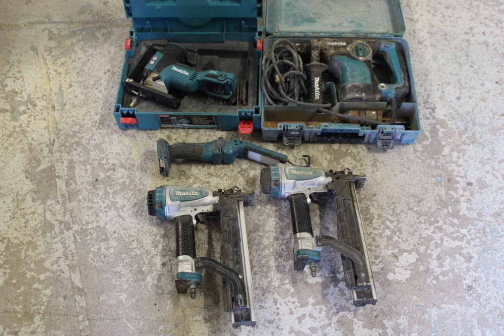 1558581-1 Makita tool kit with 5 tools
