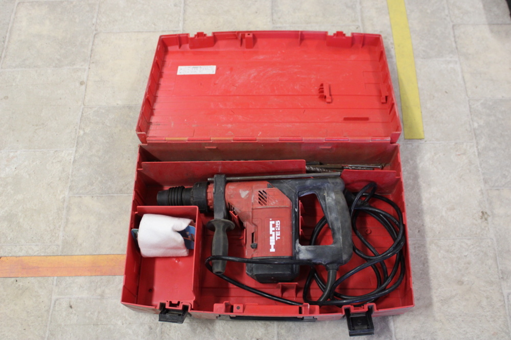 1558584-1 Slagborrmaskin Hilti TE25