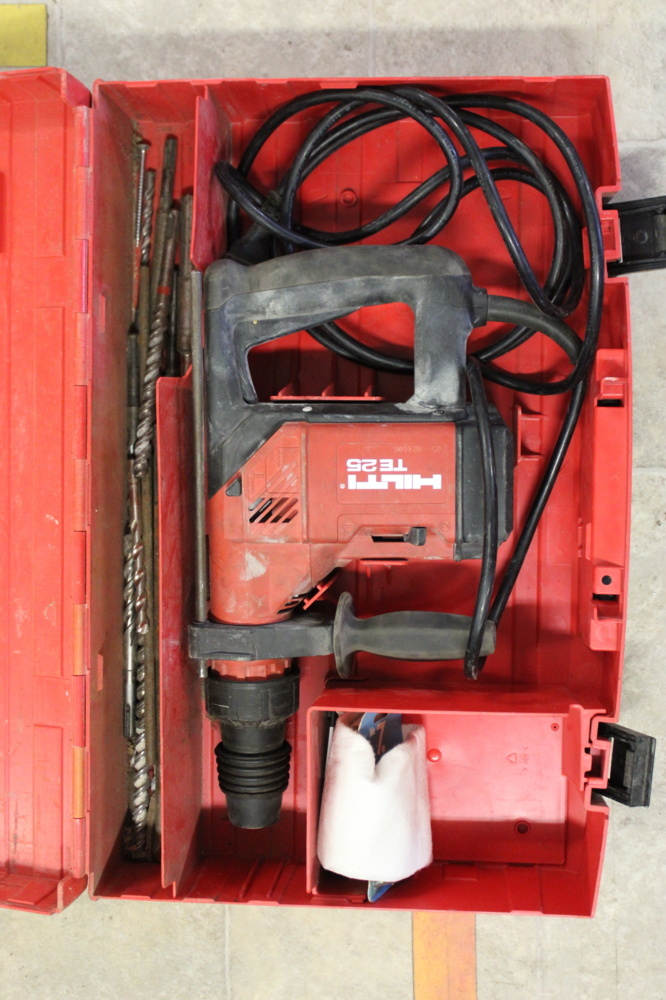 1558584-2 Slagborrmaskin Hilti TE25