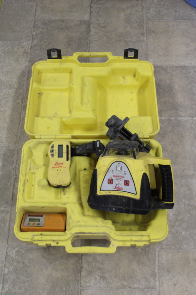 1558587-1 Rotationslaser Leica Rugby 100