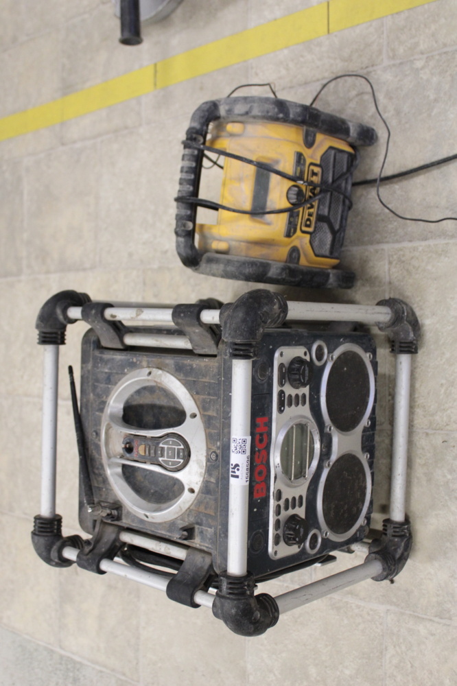 1558596-2 Stereos 2 st