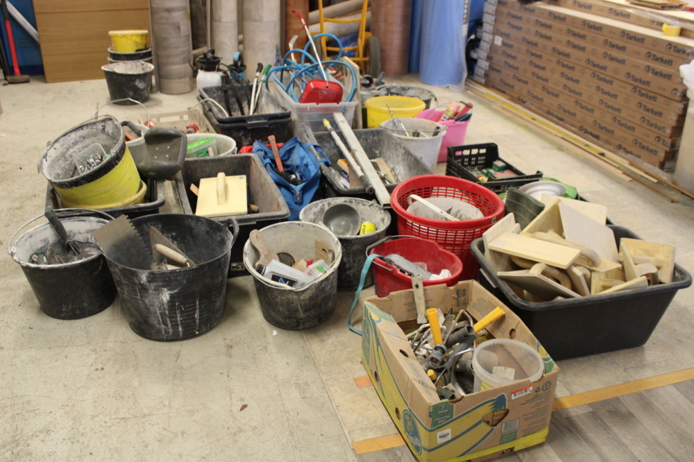 1558601-1 Boxes and buckets of building materials (total 25 pcs)