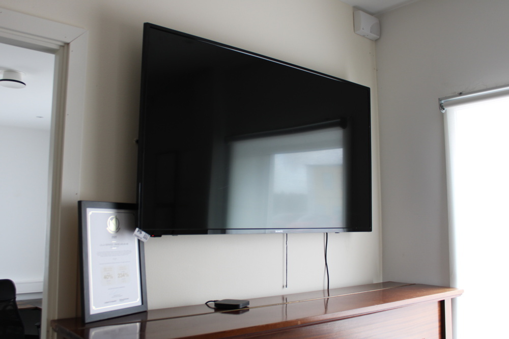 1558613-2 TV Skantik och Smart-Mi