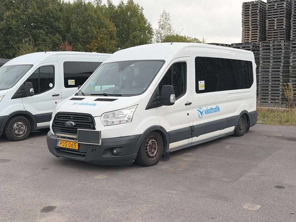 1576439-1 Ford Transit 350 Kombi 2.0 TDCi SelectShift, 130hp -2017 (Taxi registered)