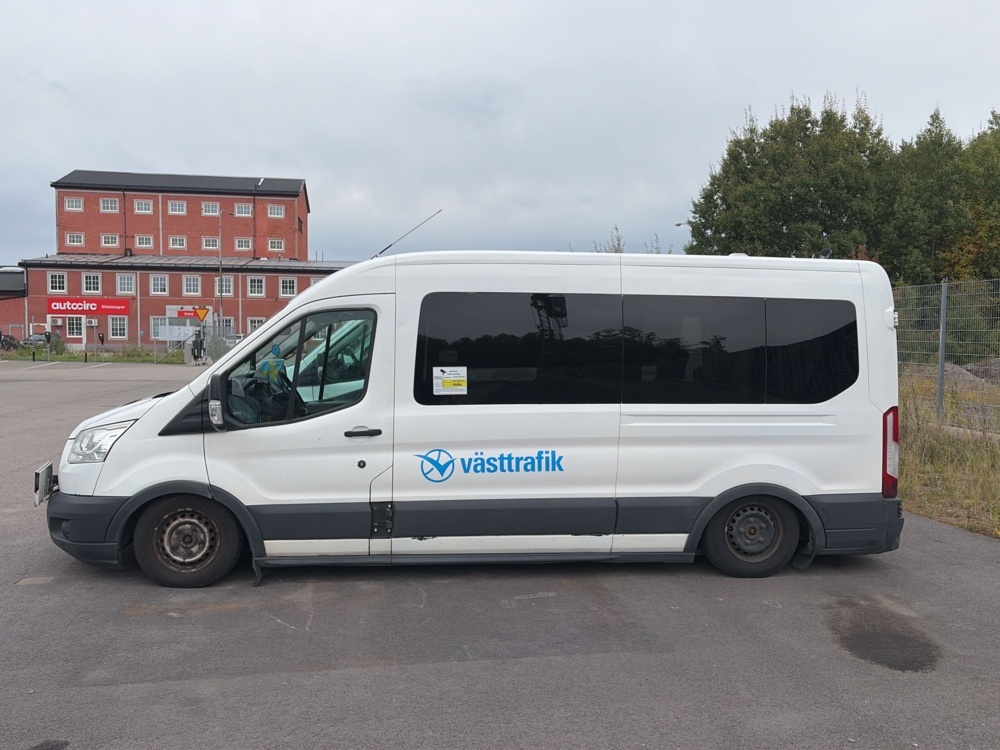1576439-2 Ford Transit 350 Kombi 2.0 TDCi SelectShift, 130hp -2017 (Taxi registered)