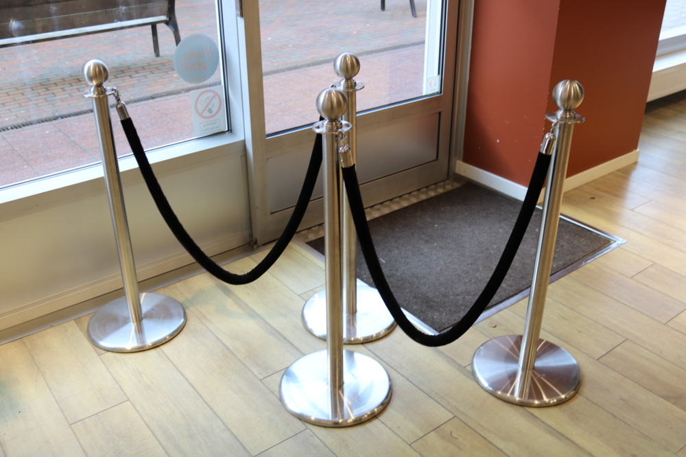 1515248-3 Barrier posts 4 pcs