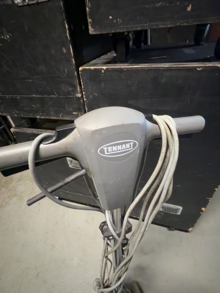 1491710-2 Single scrubber - Tennant F12