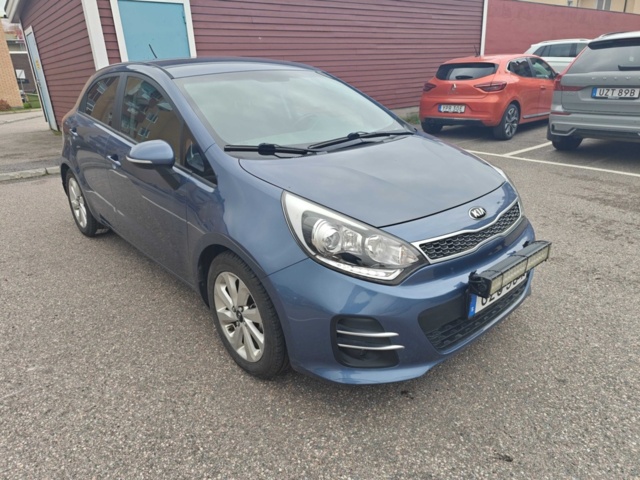 1484585-7 Kia Rio 1.2 CVVT -2015