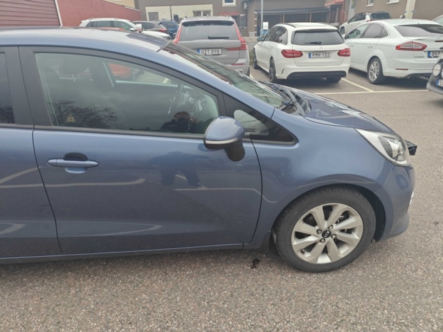 1484585-40 Kia Rio 1.2 CVVT -2015